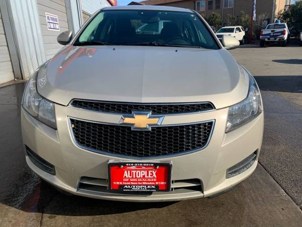 2014 Chevrolet Cruze 1LT Auto 4dr Sedan w/1SD - cars & trucks - by... for sale in milwaukee, WI