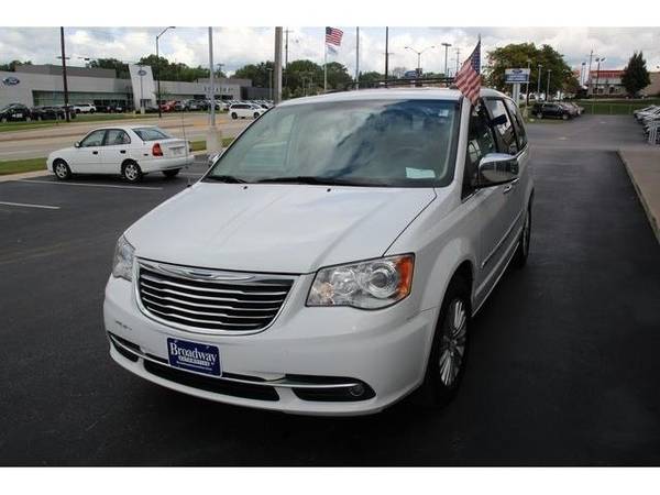 2015 Chrysler Town & Country mini-van Limited Green Bay for sale in Green Bay, WI – photo 8