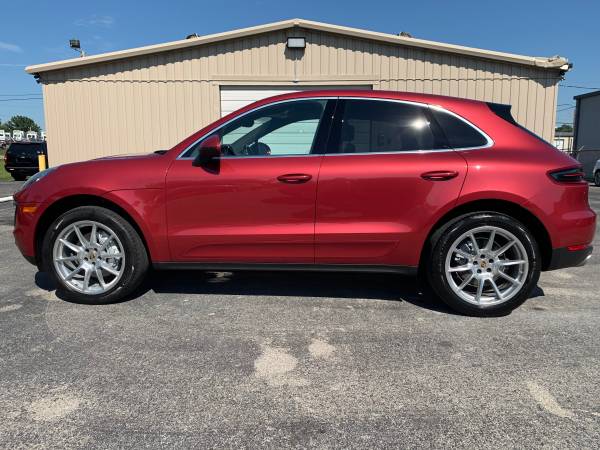 2016 Porsche Macan S AWD Impulse Red Metallic 1 Owner - cars &... for sale in Jeffersonville, KY – photo 3