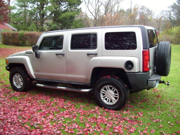 2007 HUMMER H3 - cars & trucks - by owner - vehicle automotive sale for sale in Redding, CT – photo 2