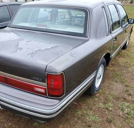 1992 Lincoln Towncar Exec. Series - cars & trucks - by owner -... for sale in Republic, MO – photo 12