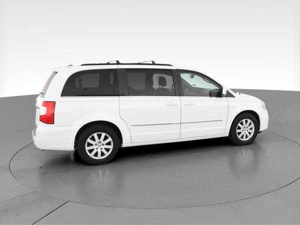 2016 Chrysler Town and Country Touring Minivan 4D van White -... for sale in Houston, TX – photo 12