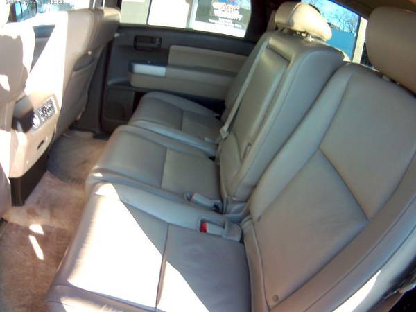 2008 TOYOTA SEQUOIA SR5 - cars & trucks - by dealer - vehicle... for sale in Shawnee, MO – photo 11