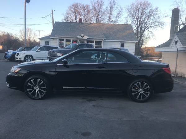 11 Chrysler 200 S V6 Hard Top Convertible! 5YR/100K WARRANTY INCLUDED! for sale in METHUEN, RI – photo 7