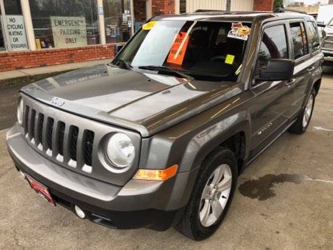 2014 Jeep Patriot Fwd! WARRANTY! - - by dealer for sale in Salem, OR – photo 4