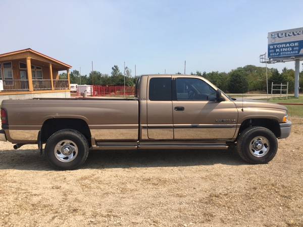 2001 dodge 1500 4x4 - cars & trucks - by dealer - vehicle automotive... for sale in Andover, KS – photo 2