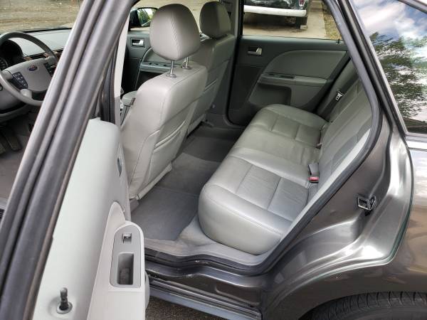 2005 Ford Five Hundred Clean Car runs good Make Offer. for sale in Austin, TX – photo 3