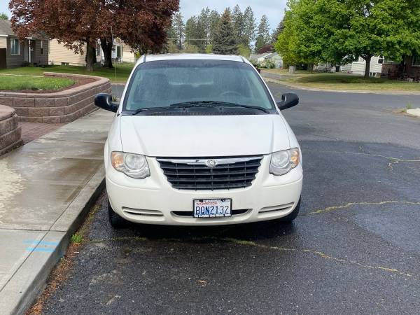 2007 chrysler town and country for sale in Spokane, WA – photo 5