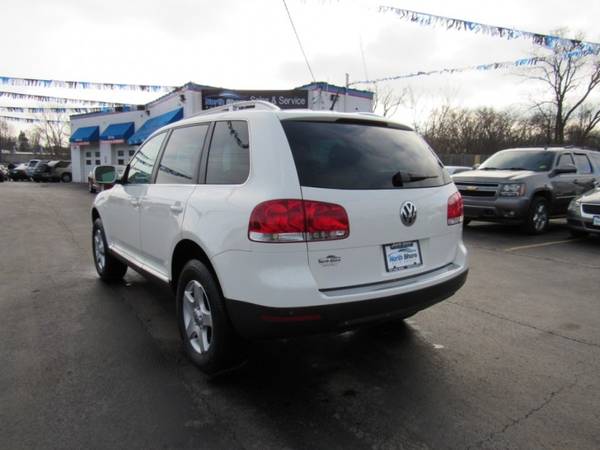 2007 Volkswagen Touareg V6 with Dual front & rear reading lights for sale in Grayslake, IL – photo 5