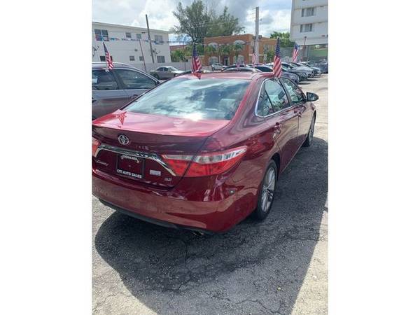 2017 Toyota Camry SE 4dr Sedan - cars & trucks - by dealer - vehicle... for sale in Miami, FL – photo 4