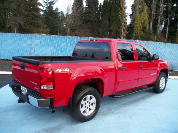 2009 GMC Sierra 1500 4WD SLE Crew Cab w/ only 22k miles - cars &... for sale in Vancouver, OR – photo 3