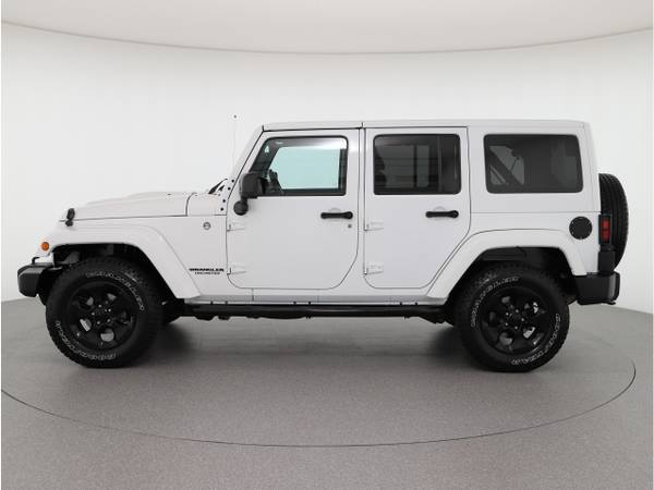 2015 Jeep Wrangler Unlimited Unlimited Sahara - - by for sale in Tyngsboro, MA – photo 9