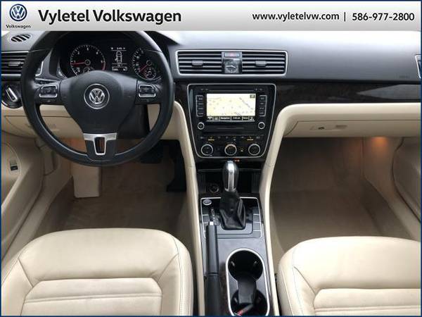 2014 Volkswagen Passat sedan 4dr Sdn 2.0L DSG TDI SEL Premium -... for sale in Sterling Heights, MI – photo 12