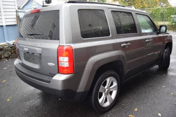 *2012* *Jeep* *Patriot* *Latitude 4dr SUV* - cars & trucks - by... for sale in Paterson, PA – photo 21