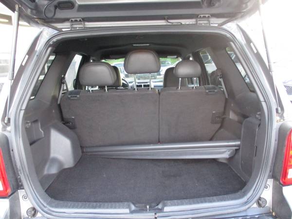 2009 ford Escape XLT 4WD, Leather inside - - by for sale in Roanoke, VA – photo 13