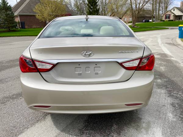 2011 Hyundai Sonata - - by dealer - vehicle automotive for sale in Whiteland, IN – photo 6