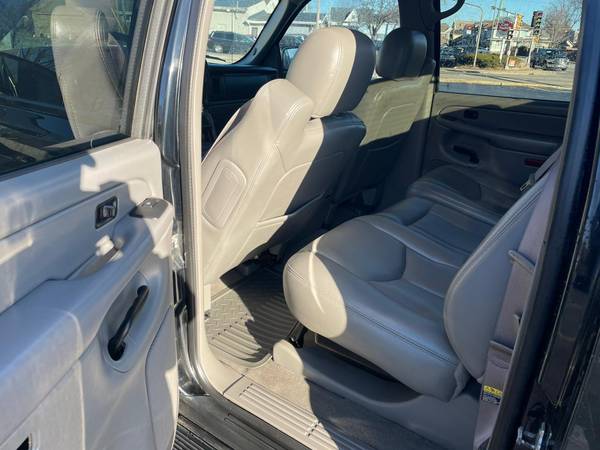 2005 CHEVROLET AVALANCHE - cars & trucks - by dealer - vehicle... for sale in Kenosha, WI – photo 15