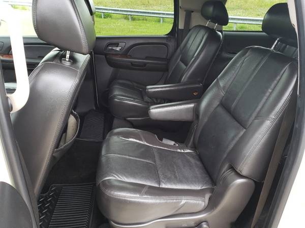 2008 Chevy Suburban LTZ Leather 3RD Row Tow Package DVD... for sale in Okeechobee, FL – photo 9
