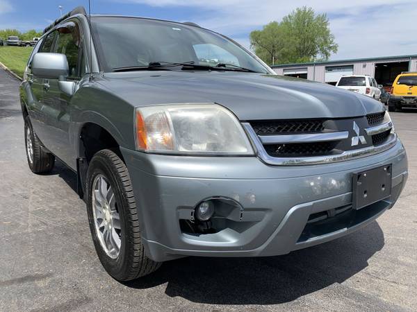 2005 Mitsubishi Endeavor SE AWD - - by dealer for sale in Riverside, MO – photo 5