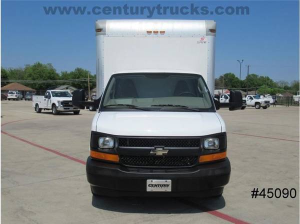 2017 Chevrolet 3500 Express DRW Cube Van White Call Today! - cars & for sale in Grand Prairie, TX – photo 12