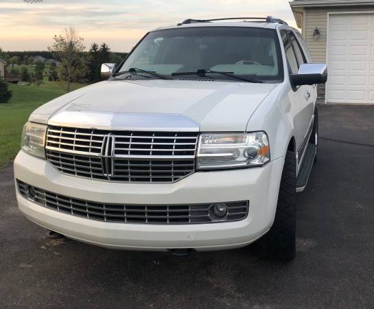 2008 Lincoln Navigator 4wd for sale in New Richmond, MN