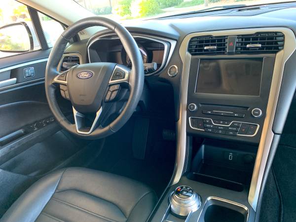 2017 Ford Fusion SE - 2 Owner - Only 21k miles - Clean CarFax - Navi for sale in Scottsdale, AZ – photo 19