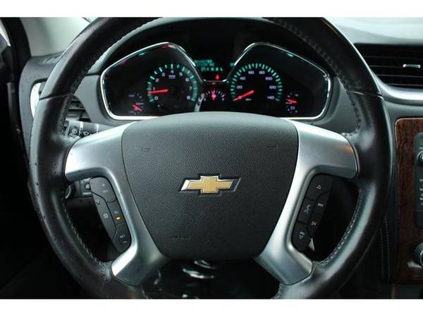2013 Chevrolet Traverse SUV LT - Chevrolet Silver Ice - cars & for sale in Green Bay, WI – photo 6