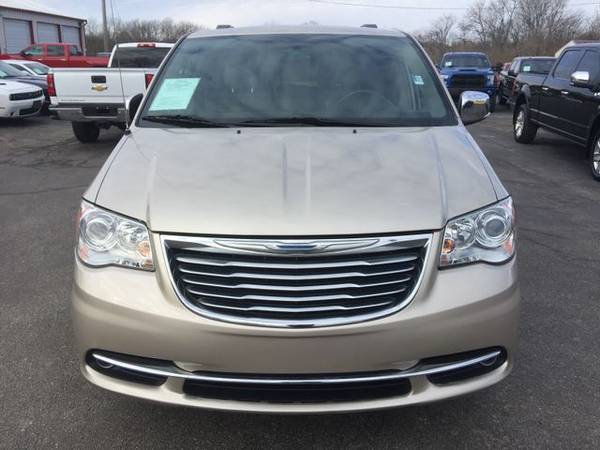 2015 Chrysler Town & Country - Financing Available! - cars & trucks... for sale in Harrisonville, MO – photo 6