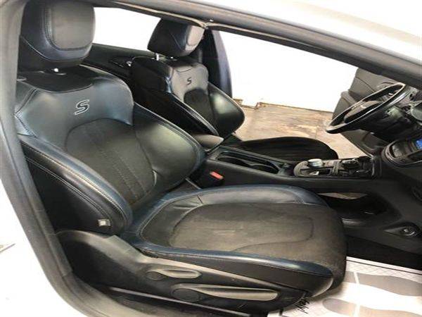 2015 CHRYSLER 200 S 4dr Sedan BAD CREDIT OK for sale in Detroit, MI – photo 16