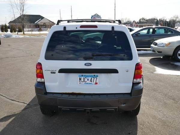 2005 Ford Escape XLT LOW MILES AND READY TO GO DRIVE FOR ONLY - cars for sale in Minneapolis, MN – photo 2