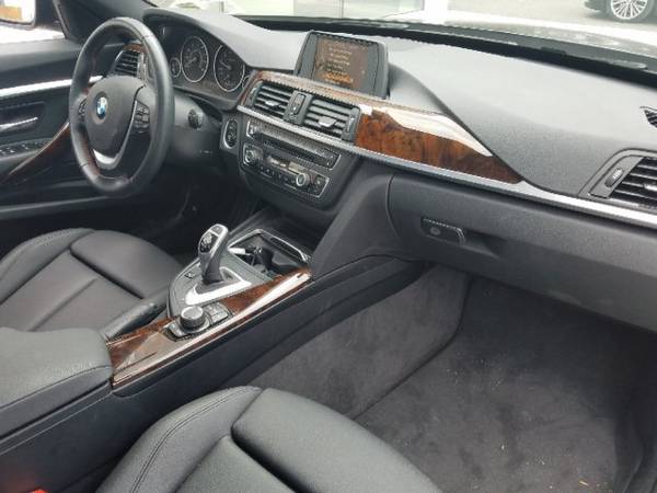 2016 BMW 3 Series Gran Turismo 328i xDrive AWD All Wheel SKU:GG502491 for sale in Mount Kisco, NY – photo 20