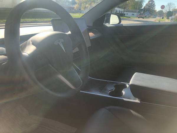 Tesla model 3 2019 - cars & trucks - by owner - vehicle automotive... for sale in ottumwa, IA – photo 3