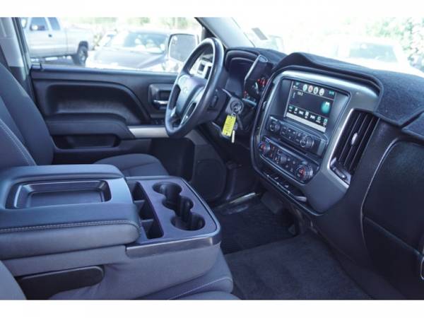 2018 Chevrolet Chevy Silverado 1500 4WD CREW CAB 143.5 LT W/ 4x4 Pass for sale in Glendale, AZ – photo 16