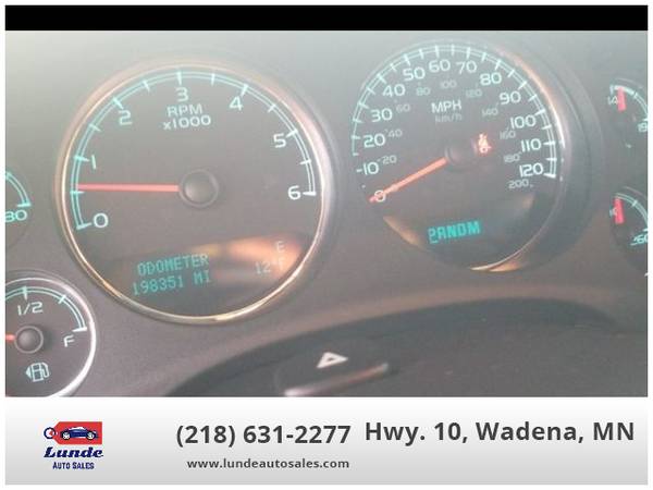 2011 GMC Yukon XL 1500 - Financing Available! - cars & trucks - by... for sale in Wadena, ND – photo 4