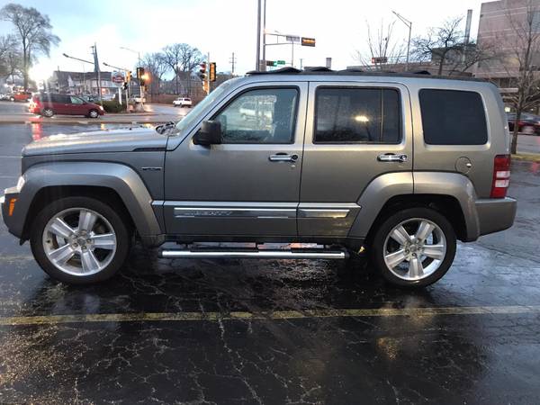 2012 JEEP LIBERTY - cars & trucks - by dealer - vehicle automotive... for sale in Kenosha, WI – photo 6