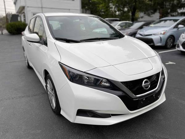 2018 Nissan LEAF S ALL ELECTRIC 151 MILES DC FAST CHARGING 16000 for sale in Walpole, RI – photo 13