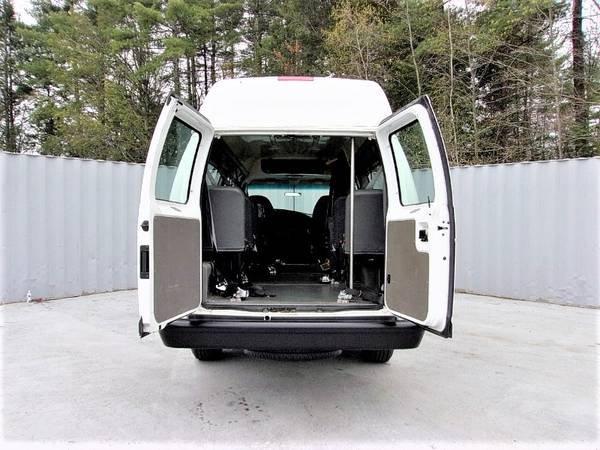 2008 FORD E 250 SUPER DUTY EXTENDED WHEELCHAIR VAN HANDICAP - cars & for sale in Brentwood, NH – photo 11