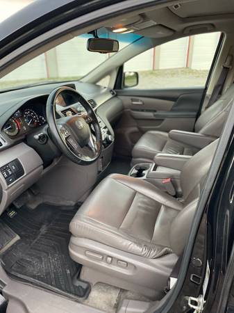 12 Honda Odyssey EX-L for sale in Glendale, KY – photo 10