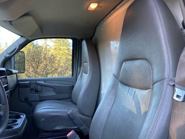 2010 GMC Savana 3500 10' Box Van, Only 100K Miles.... - cars &... for sale in Oregon City, OR – photo 11
