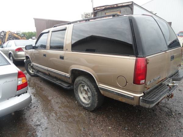 1999 GMC Suburban - cars & trucks - by dealer - vehicle automotive... for sale in Dorchester, WI – photo 2