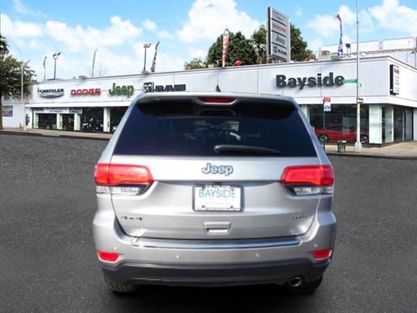 2017 Jeep Grand Cherokee Limited 4x4 suv Billet Silver Metallic for sale in Bayside, NY – photo 5