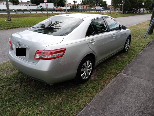 Toyota Camry - cars & trucks - by owner - vehicle automotive sale for sale in Hialeah, FL – photo 3