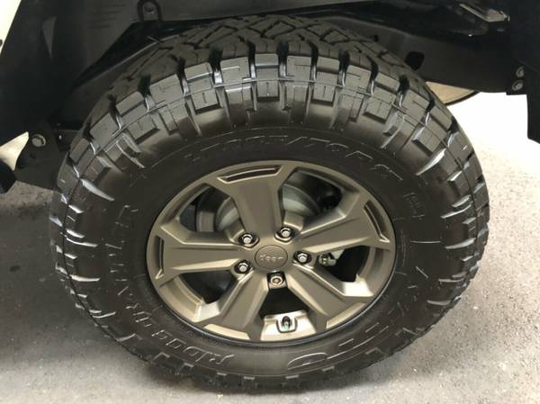 2018 *Jeep* *Wrangler JK Unlimited* Bright White Clearcoat - cars &... for sale in Johnstown , PA – photo 17