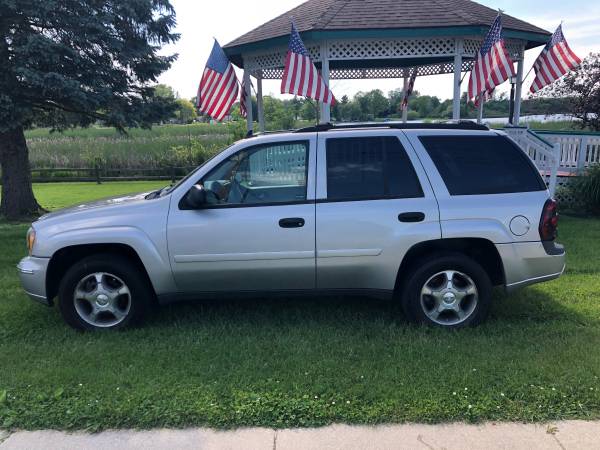 2007 CHEVROLET TRAILBLAZER LS 4X4....FINANCING OPTIONS AVAILABLE! for sale in Holly, OH – photo 2