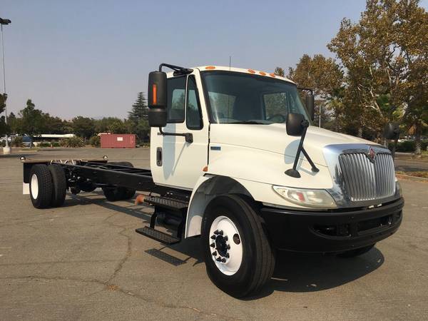 2013 INTL CARB COMPLIANT CAB & CHASSIS PTO READY *MAKE ME A DUMP* -... for sale in Fairfield, AZ – photo 3