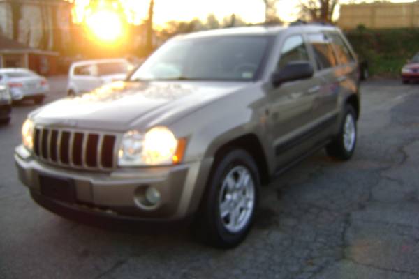 2006 Jeep Grand Cherokee Laredo, Clean Title, Runs Smooth - cars & for sale in Lynchburg, VA – photo 3