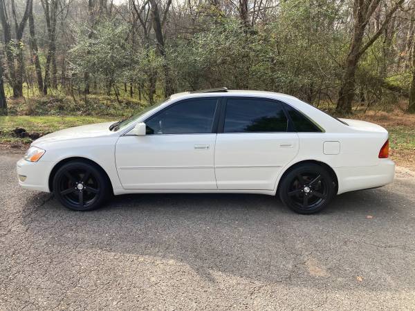 2001 Toyota Avalon XLS - cars & trucks - by owner - vehicle... for sale in Goodlettsville, TN – photo 2