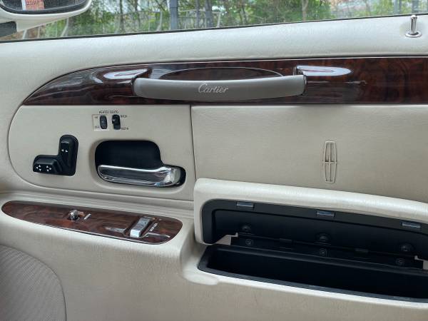 2000 Lincoln town car cartier for sale in Hartford, CT – photo 10