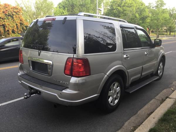 2003 Lincoln Navigator 4x4 clean Excel Conditions runs100 great for sale in Washington, District Of Columbia – photo 5