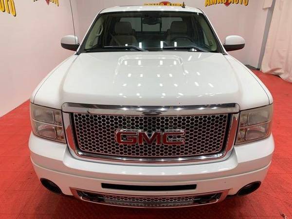 2009 GMC Sierra 1500 Denali AWD Denali 4dr Crew Cab 5.8 ft. SB $1200... for sale in Temple Hills, District Of Columbia – photo 3